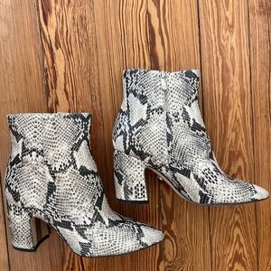 Sam Edelman Hiltie Snakeskin Ankle Bootie 7.5